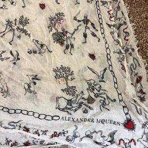 Alexander McQueen authentic story skull scarf